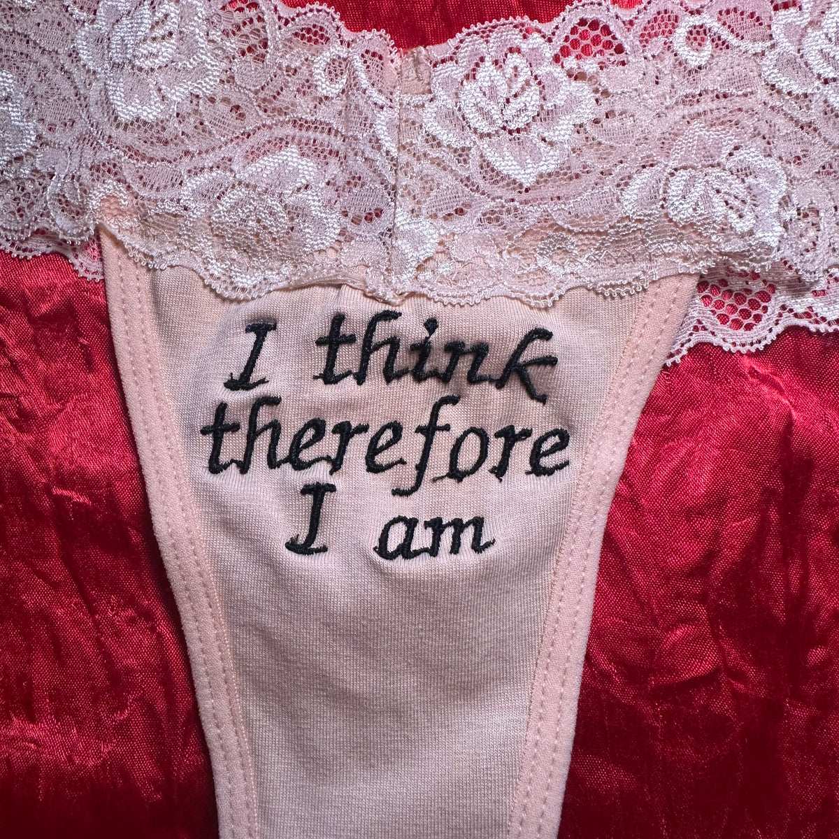 I think therefore Lace Thong (S) beige/black