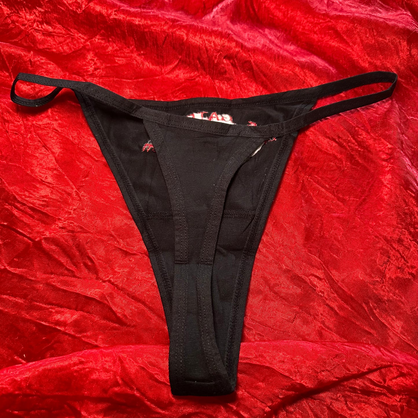 Gates of Hell Thong (S) black/red
