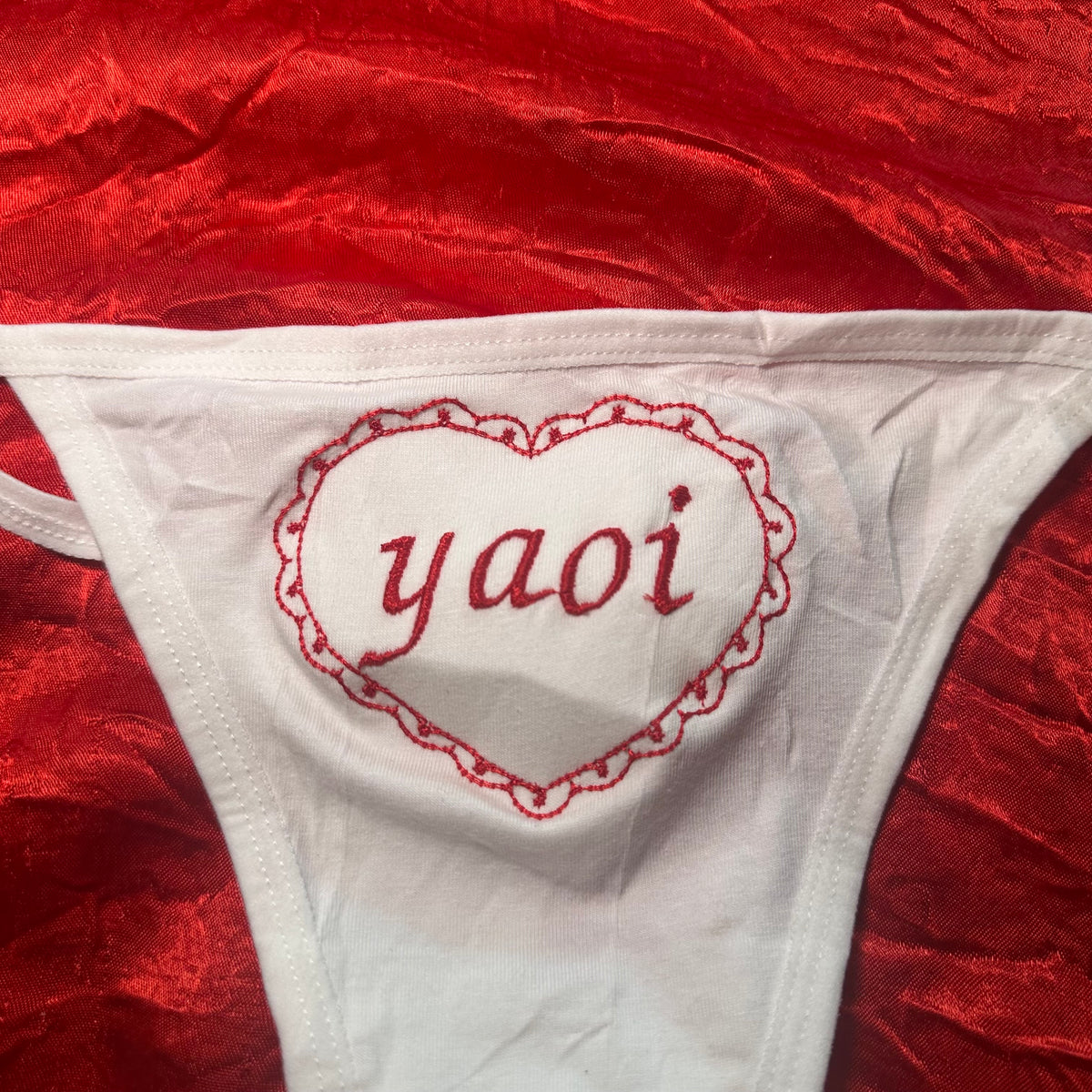 Yaoi Thong (M) white/red