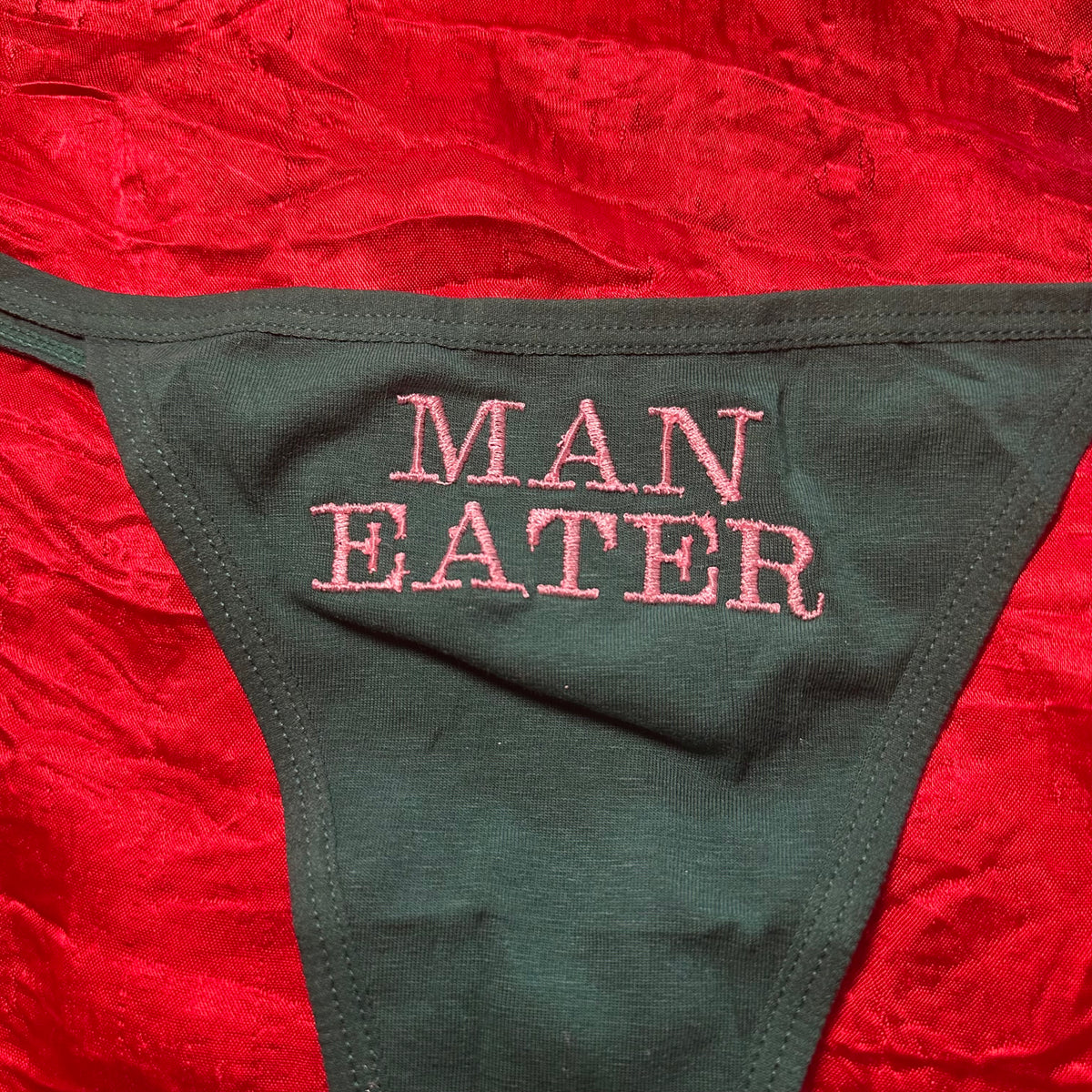 Man Eater Thong (S) green/pink