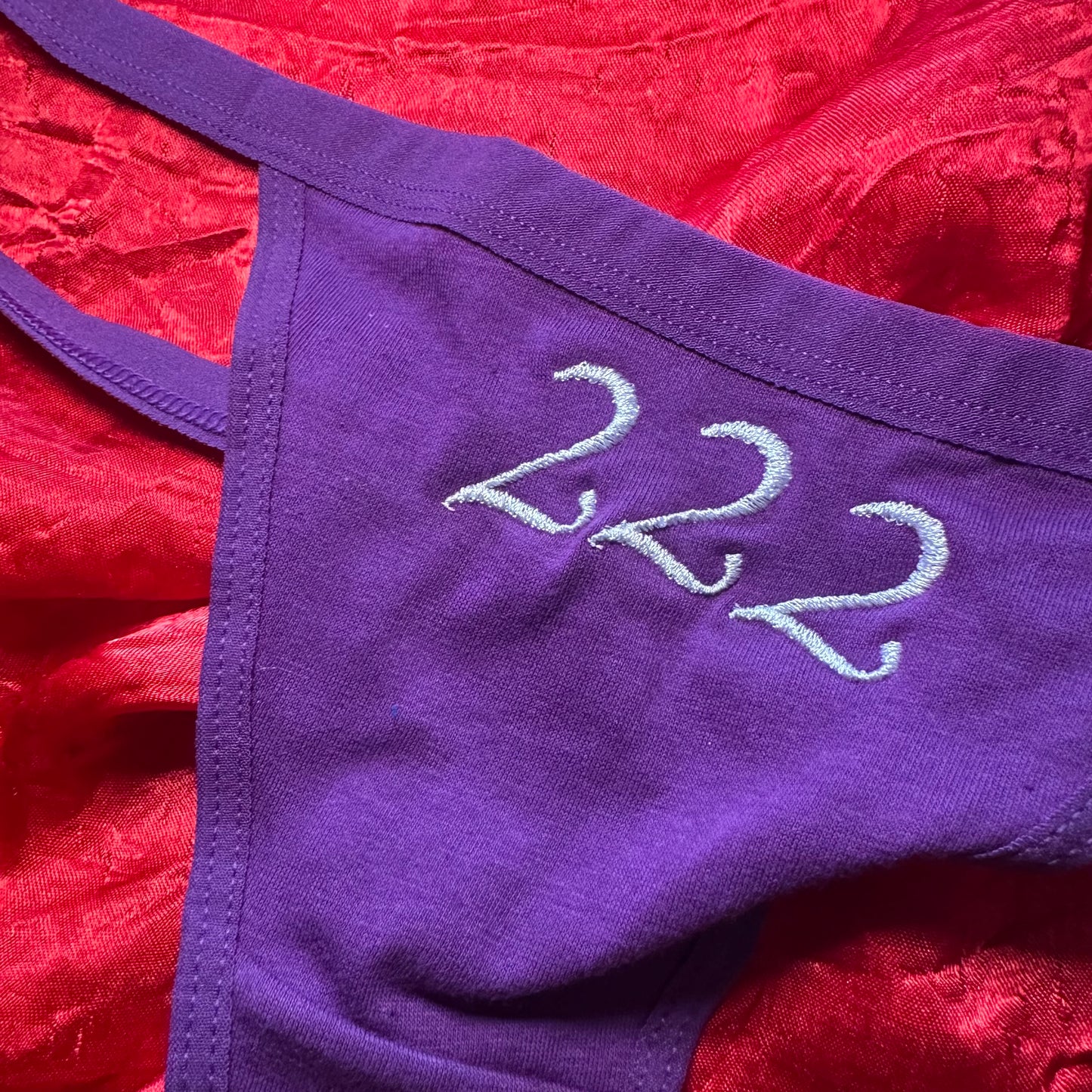 222 Angel Thong (M) purple/white