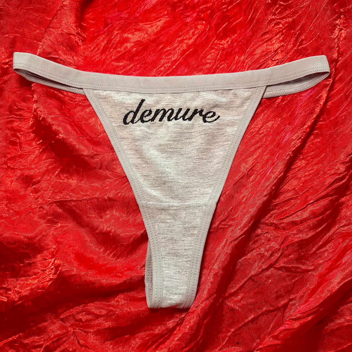 Demure Thong (XS) grey/black