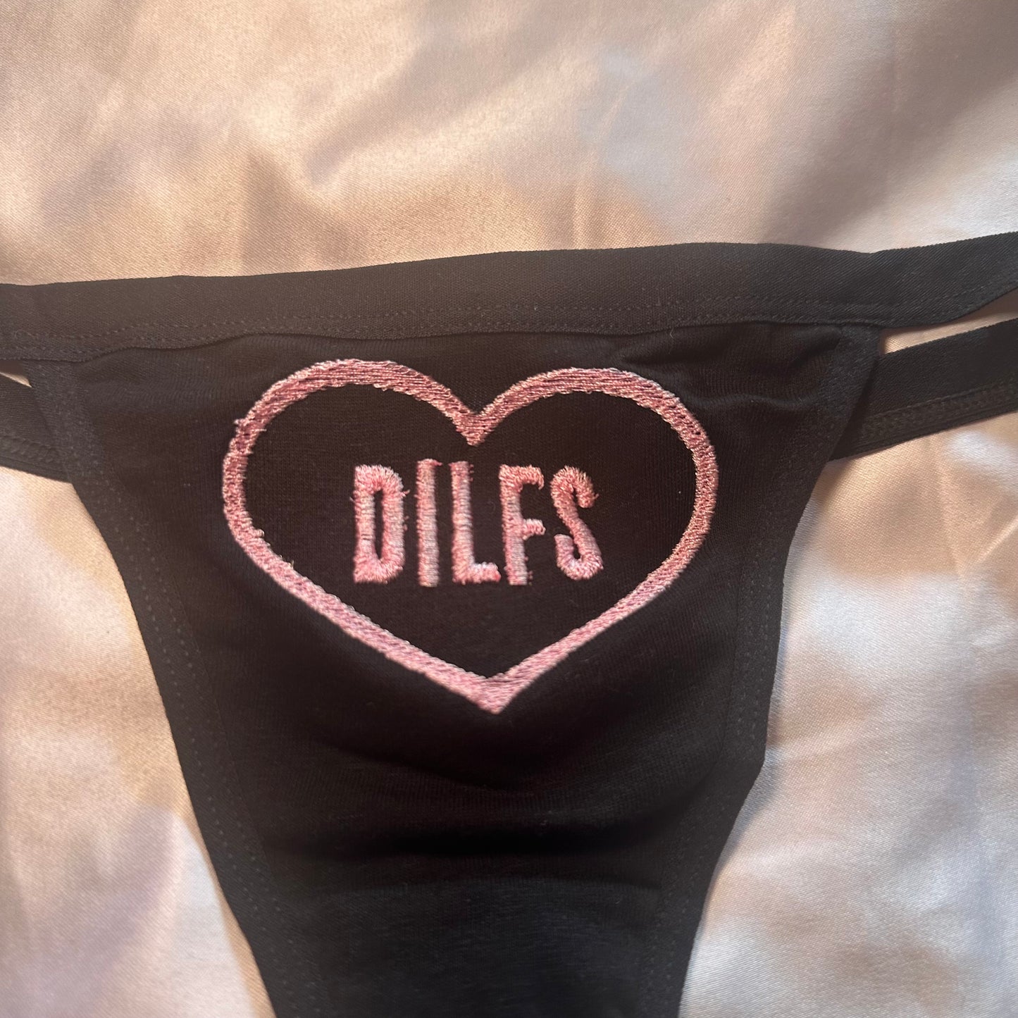 Dilfs Thong (M) black/pink