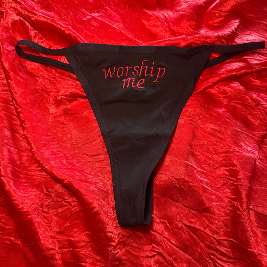 Worship Me Thong (L) black/red