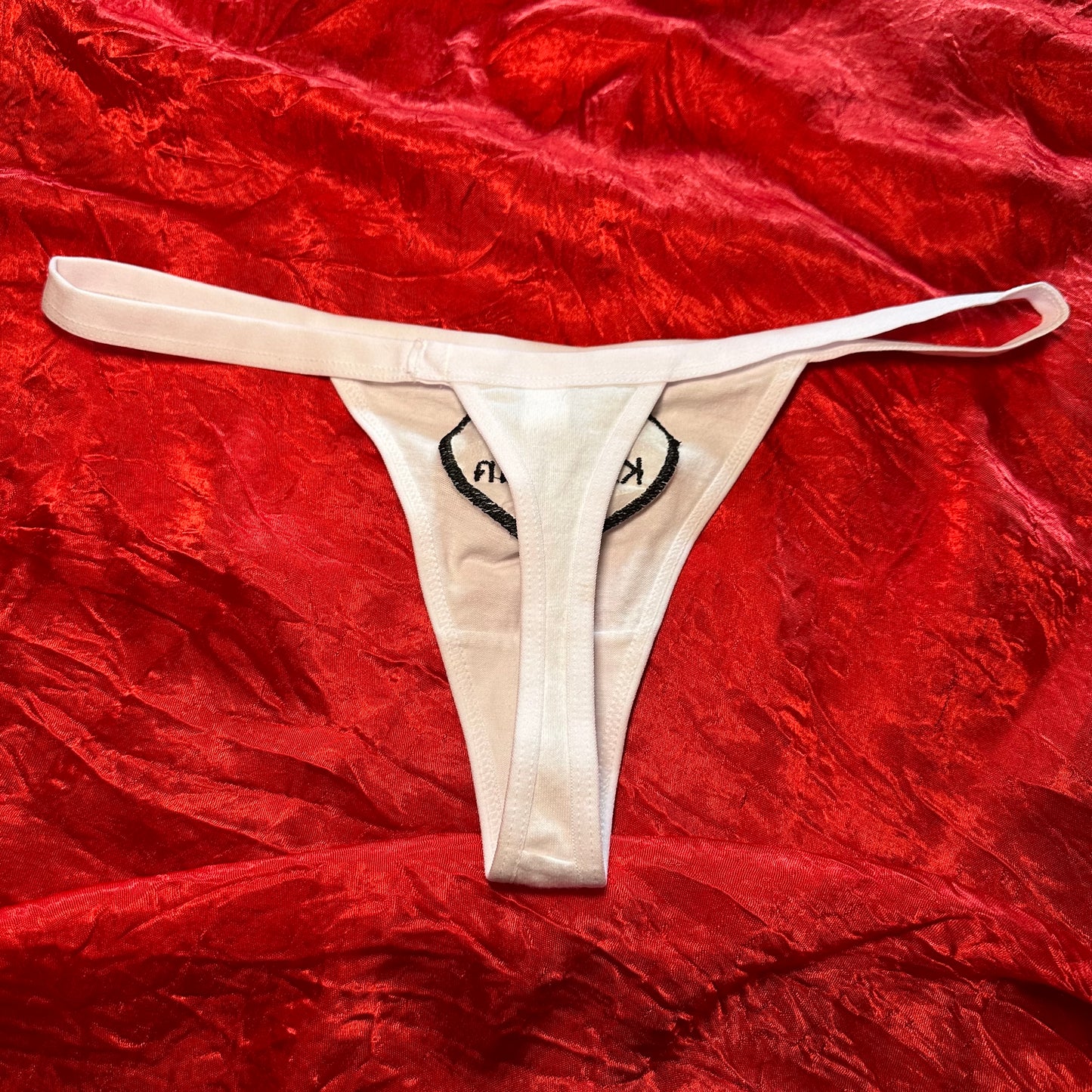 Gerri Kellman Thong (M) white/black