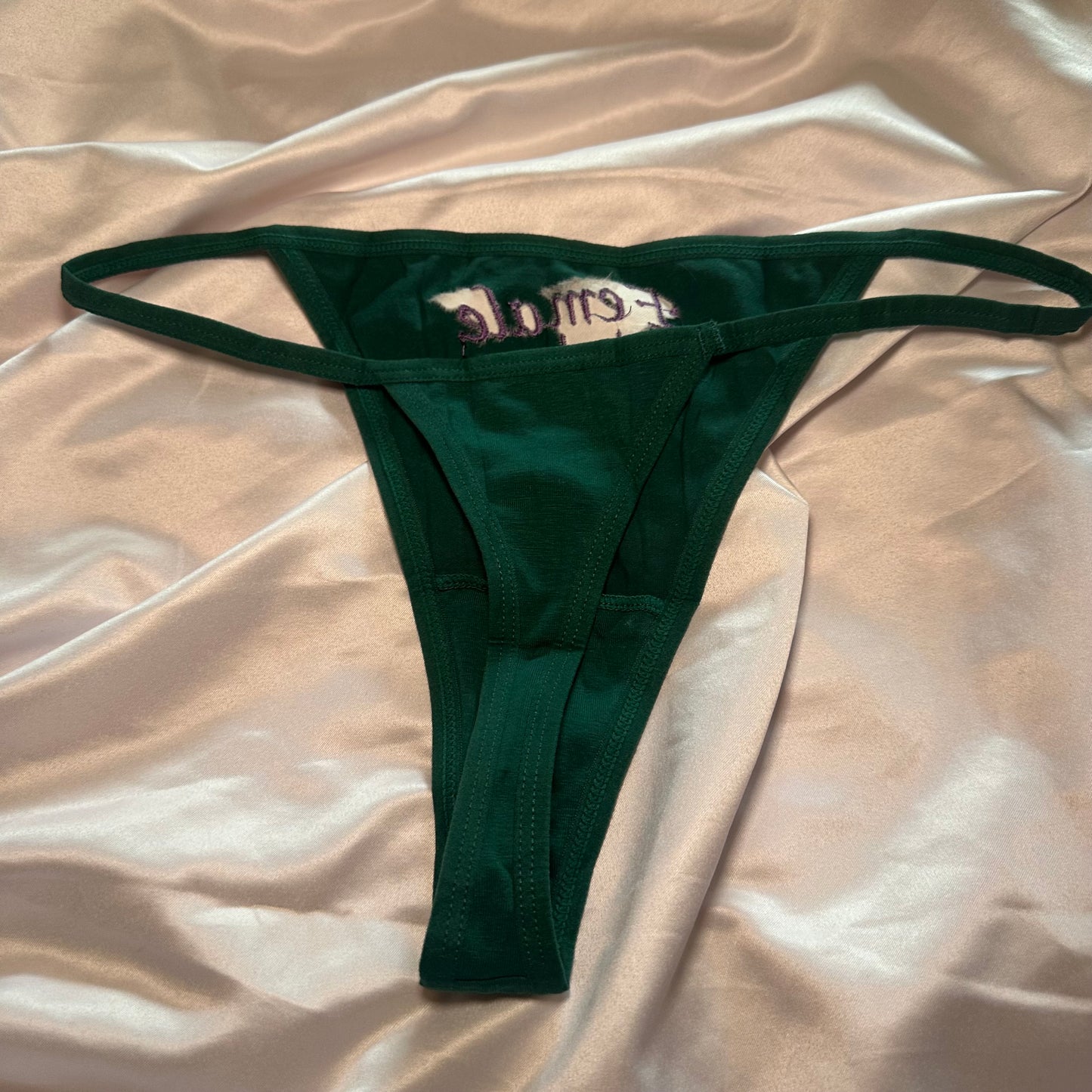 Female Joker Thong (L) green/purple