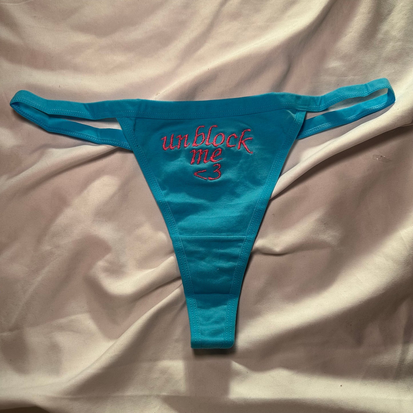 Unblock Me Thong (XL) blue/pink