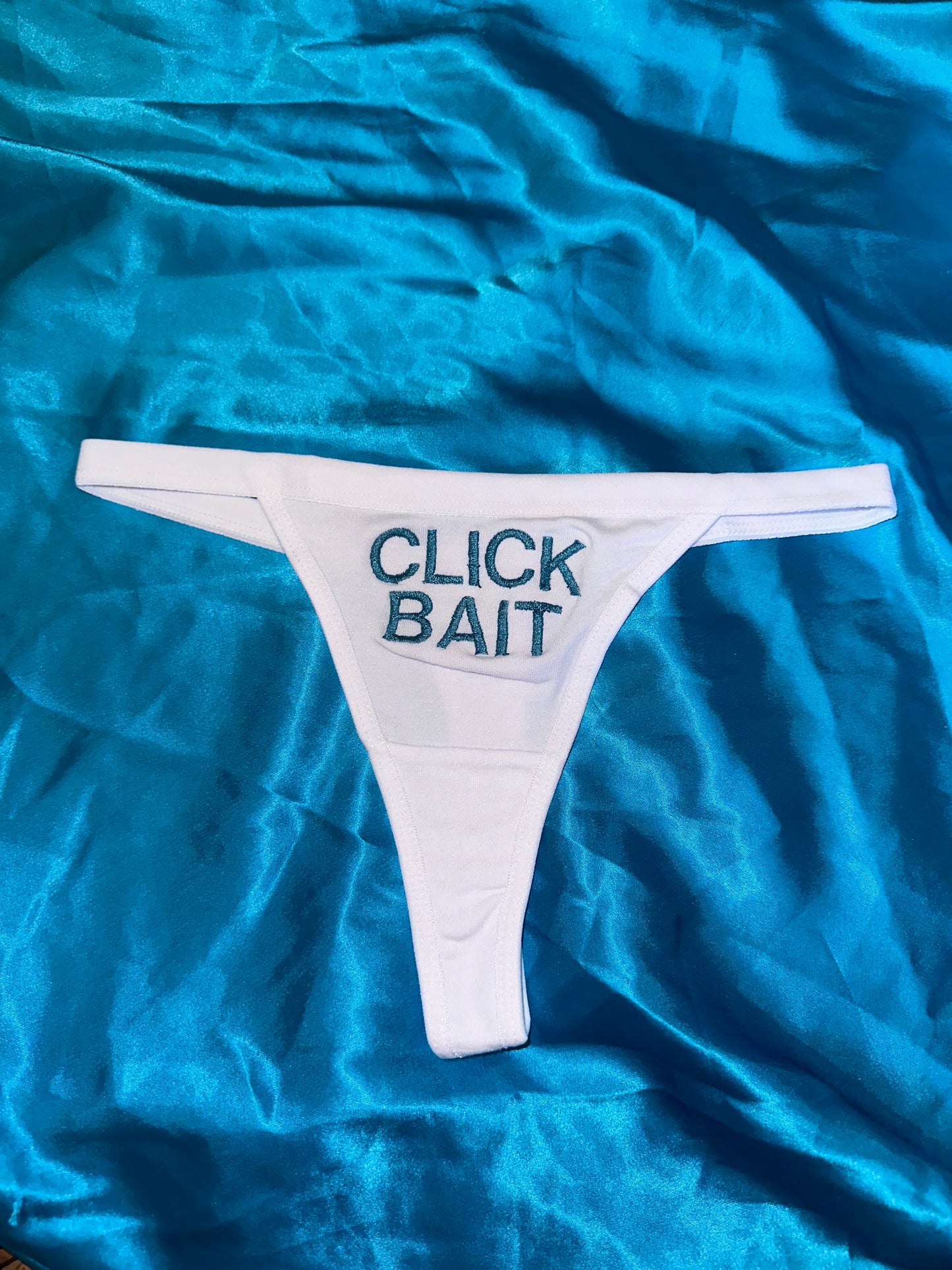 Click Bait Thong