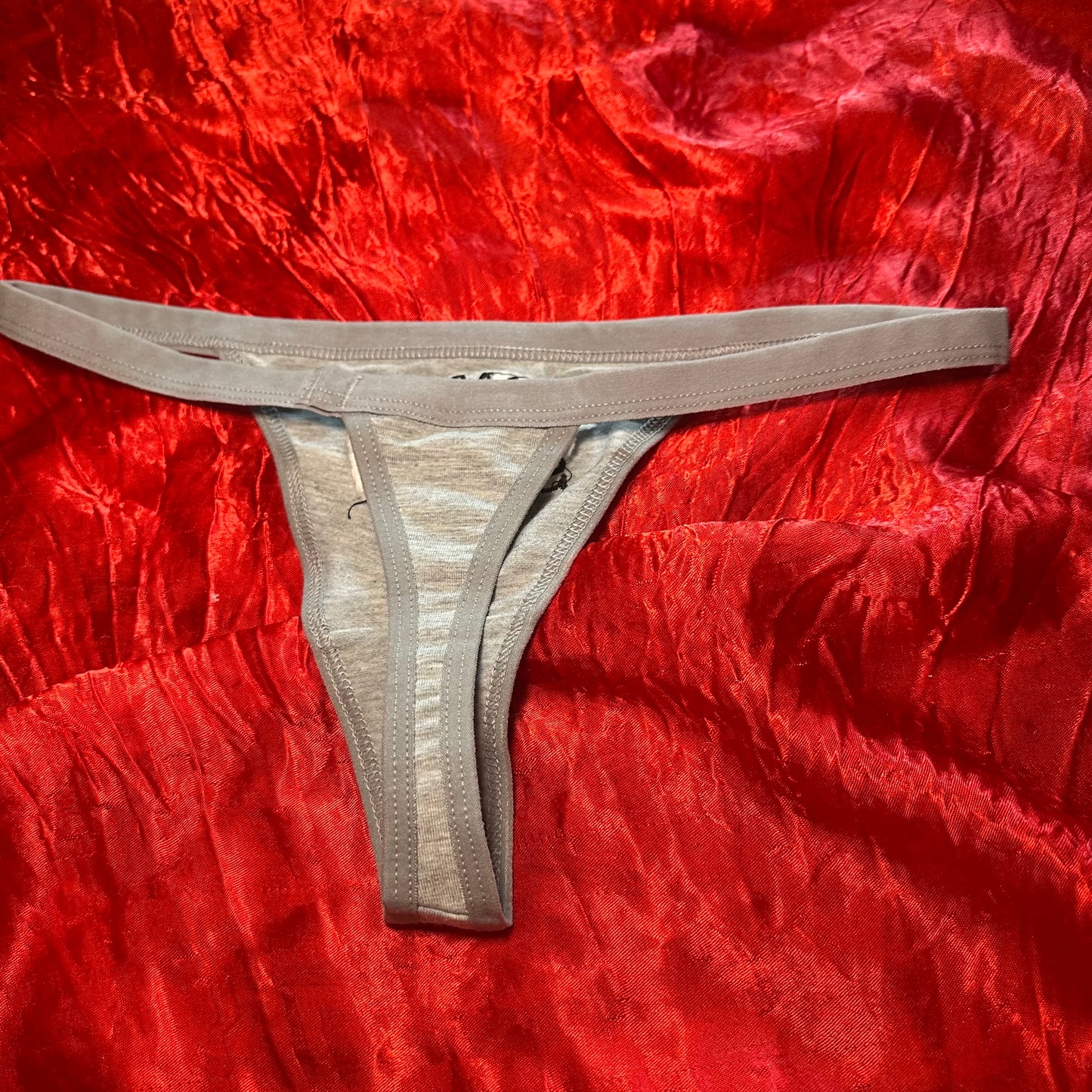 Woman In Stem Thong (S) grey/black