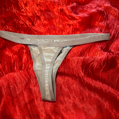 Woman In Stem Thong (S) grey/black