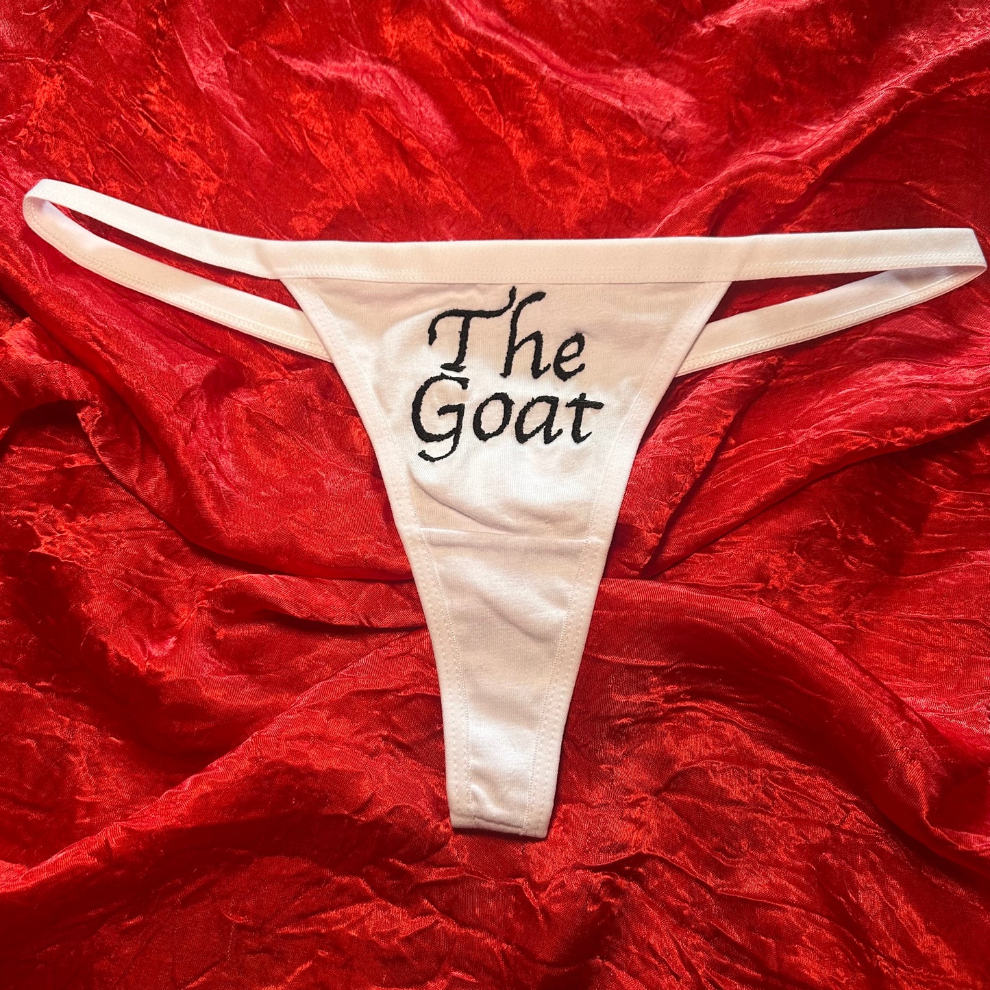 The GOAT Thong (L) white/black