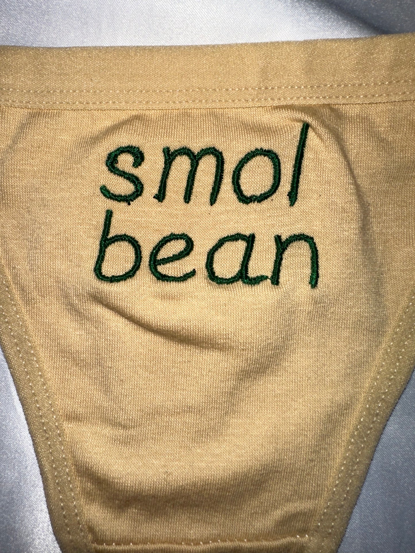 smol bean Thong