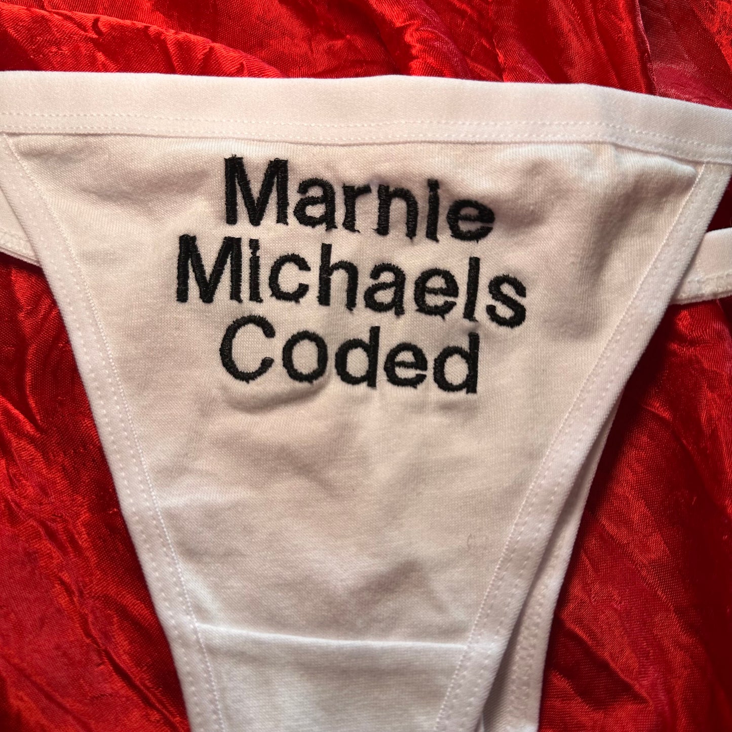 Marnie Michaels Thong (XL) white/black