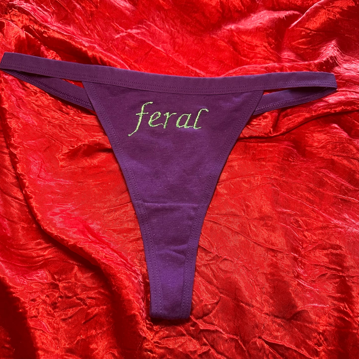 Feral Thong (M) purple/green