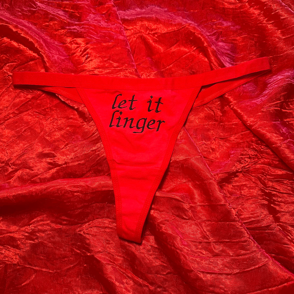 Let it Linger Thong (M) red/black